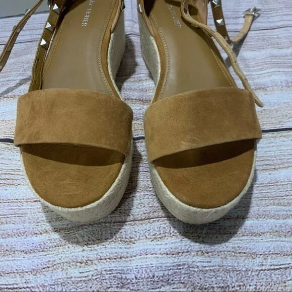 Marc Fisher Light Brown Suede Mf Jazlyn Platforms - Picture 3 of 12